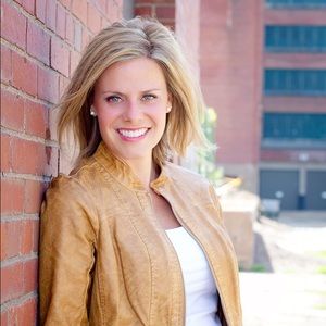 Meet your Posher, Carrie